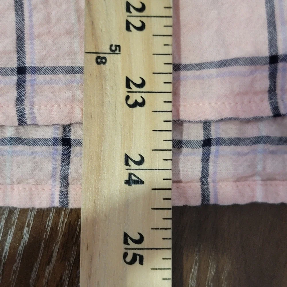 Gloria Vanderbilt Blouse Womens Medium Pink Plaid Short Sleeve V-Neck Seersucker